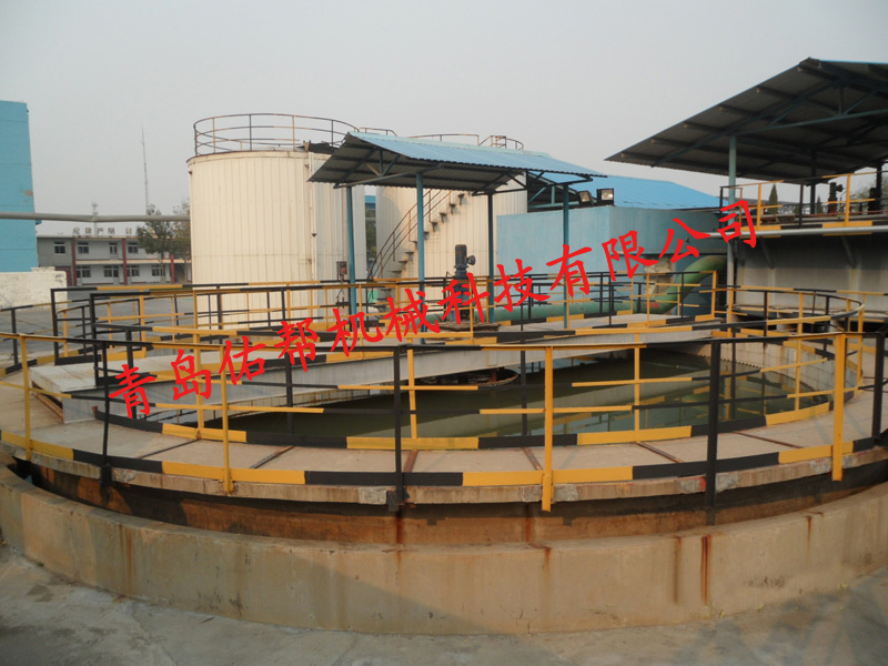 中心传动刮泥机用于炼油废水处理